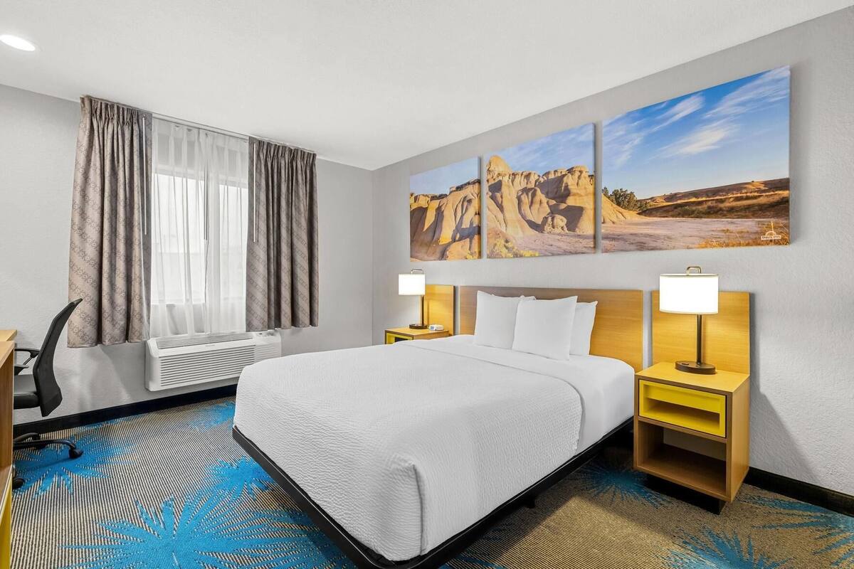 Pillow-top beds, desk, blackout curtains, free WiFi