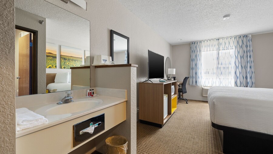 Days Inn by Wyndham Wall