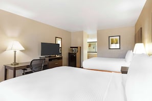 1 bedroom, desk, laptop workspace, blackout drapes - Best Western Sawmill Inn (Heber)