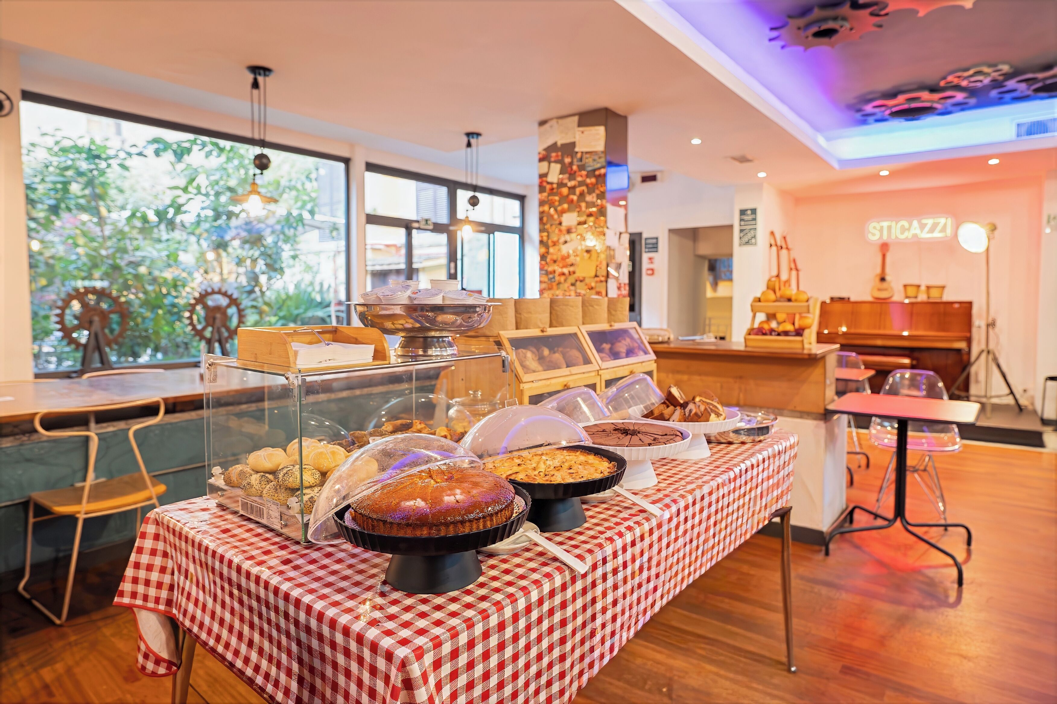 Daily buffet breakfast (EUR 9.9 per person)