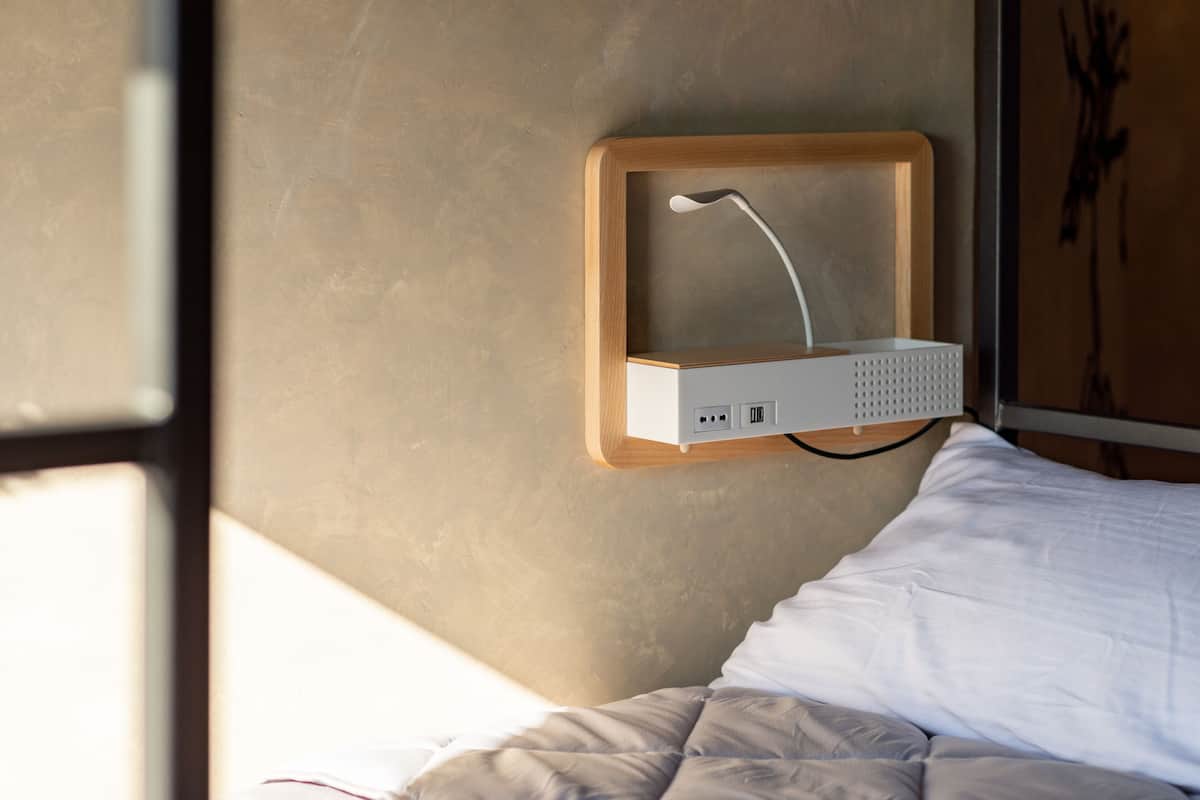 Quartos à prova de som, ferros/tábuas de passar roupa, Wi-Fi de cortesia