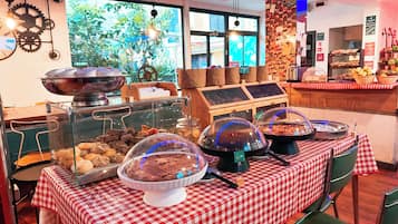 Daily buffet breakfast (EUR 9.9 per person)