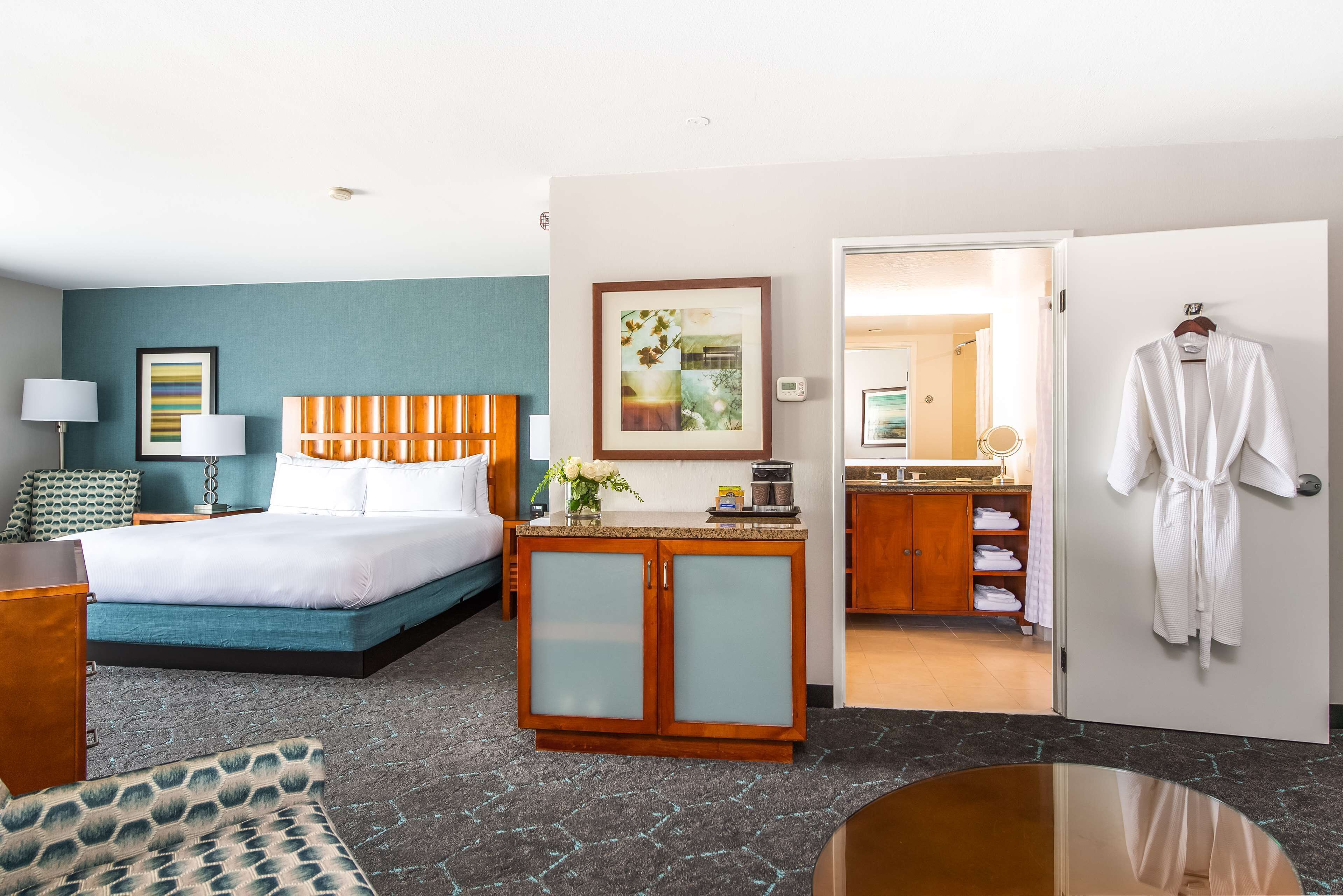 hypo-allergenic bedding, in-room safe, desk, iron/ironing board