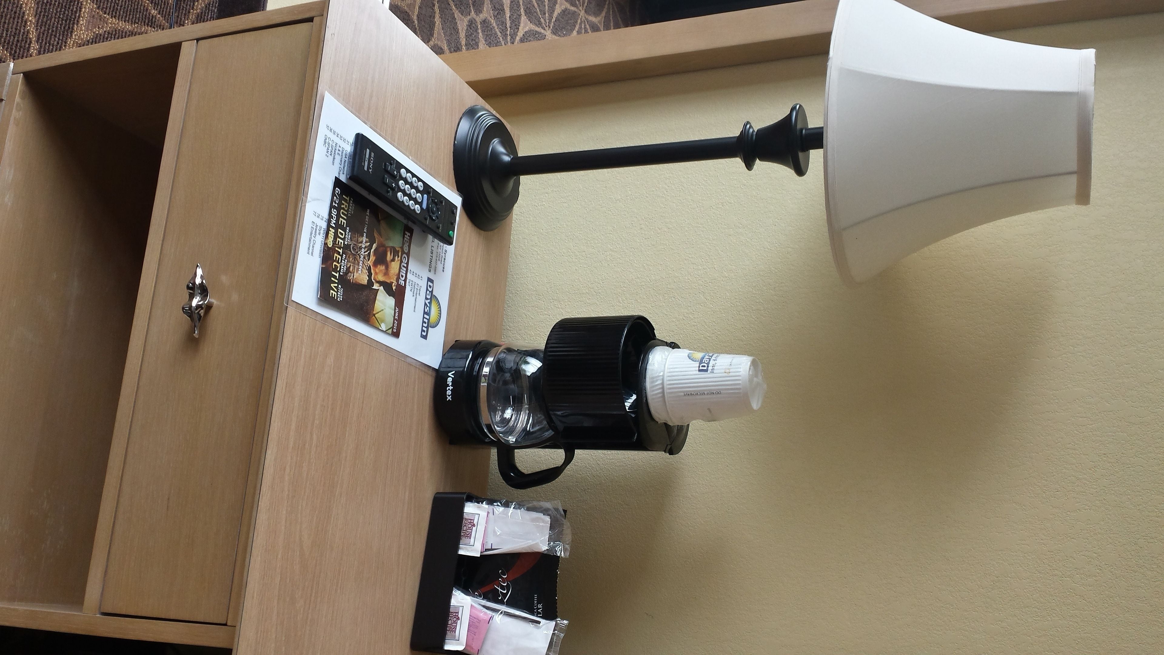 standard room, 1 king bed | coffee and/or coffee maker