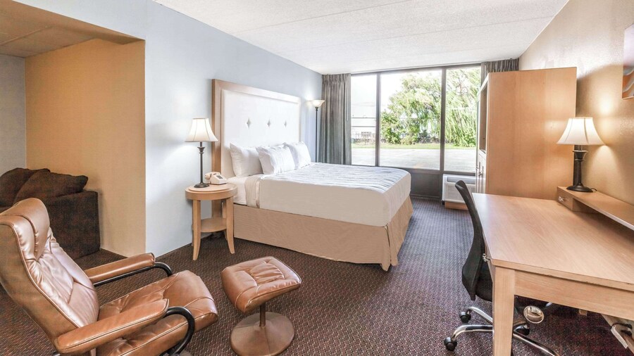 Days Inn by Wyndham Syracuse