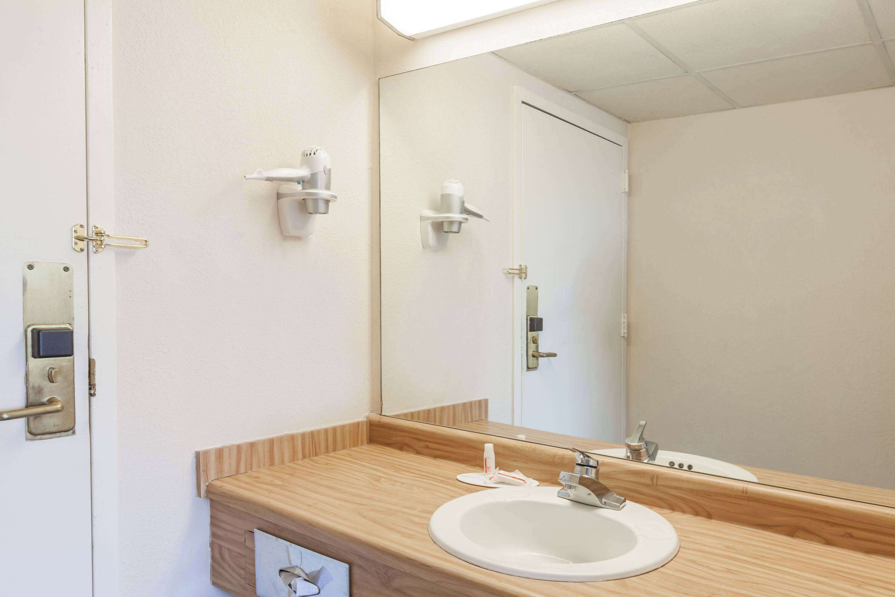 in-room safe, desk, iron/ironing board, free cots/infant beds