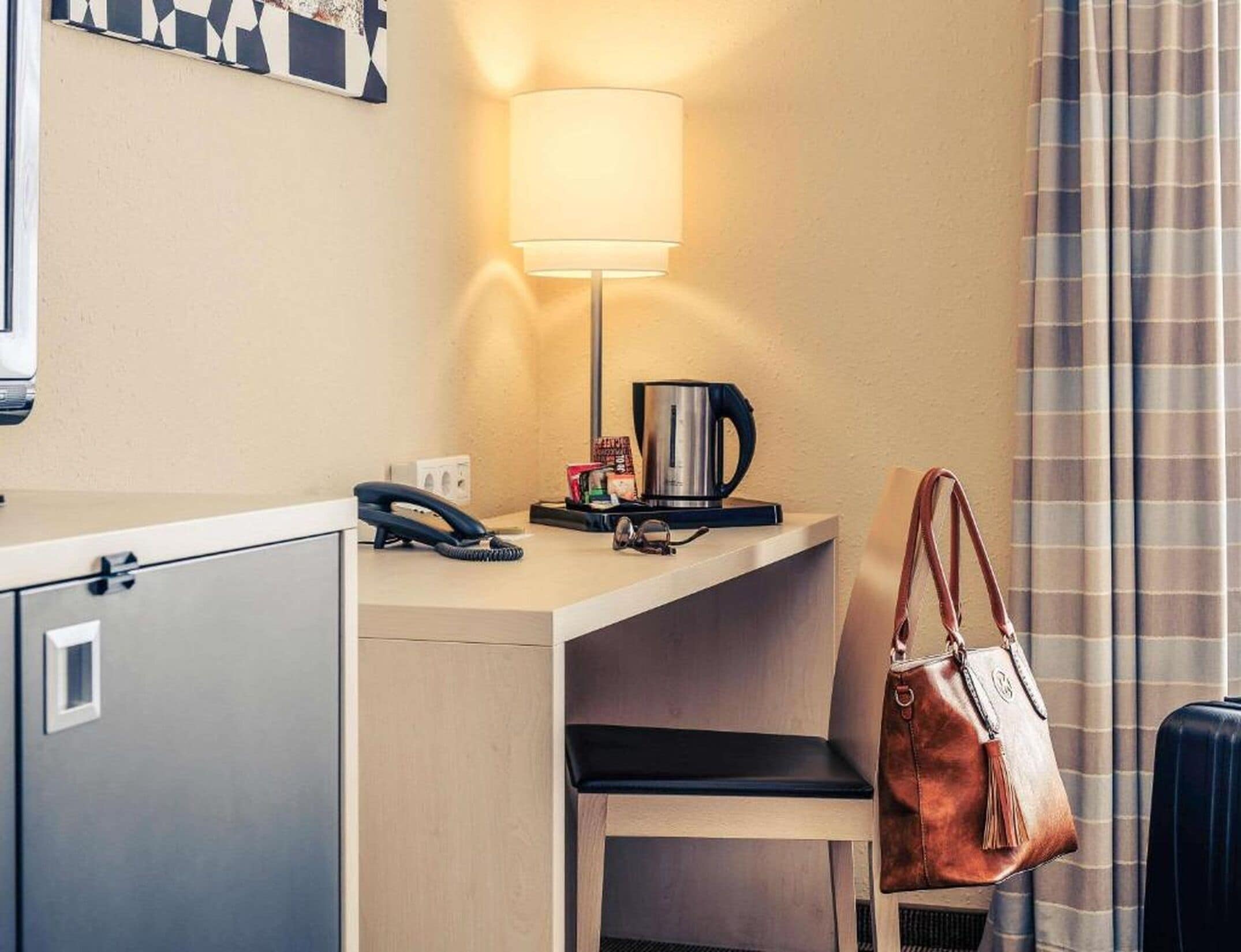 Minibar, coffres-forts dans les chambres, bureau, chambres insonorisées