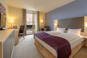 Superior Room, 1 Queen Bed | Minibar, in-room safe, desk, soundproofing