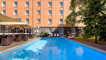 Außenpool (je nach Saison geöffnet)