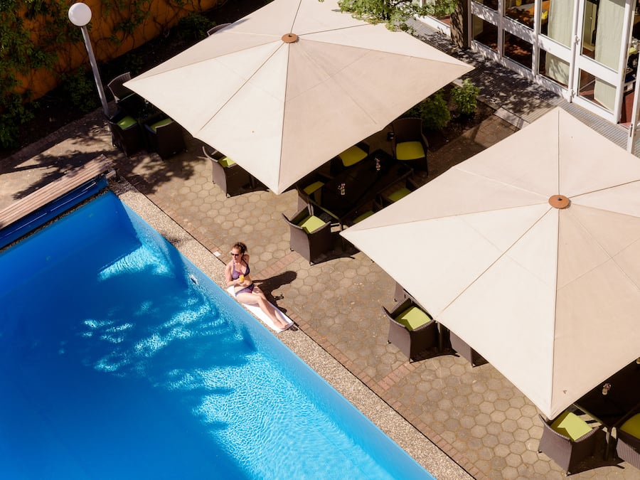 En sÀsongsöppen utomhuspool