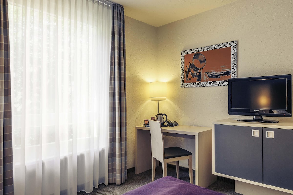 Minibar, in-room safe, desk, soundproofing
