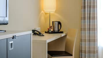 Junior-Suite | Minibar, Zimmersafe, Schreibtisch, schallisolierte Zimmer