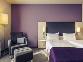 Superior Room, 1 Queen Bed | Minibar, in-room safe, desk, soundproofing