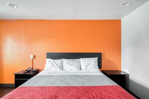 Bureau, accès au Wi-Fi (inclus), literie fournie