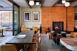 Lobby lounge - Sky Rock Sedona, a Tribute Portfolio Hotel (Sedona)