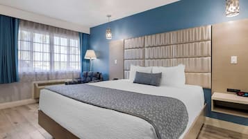 Bantalan ekstra lembut, meja kerja, dan ruang kerja ramah laptop