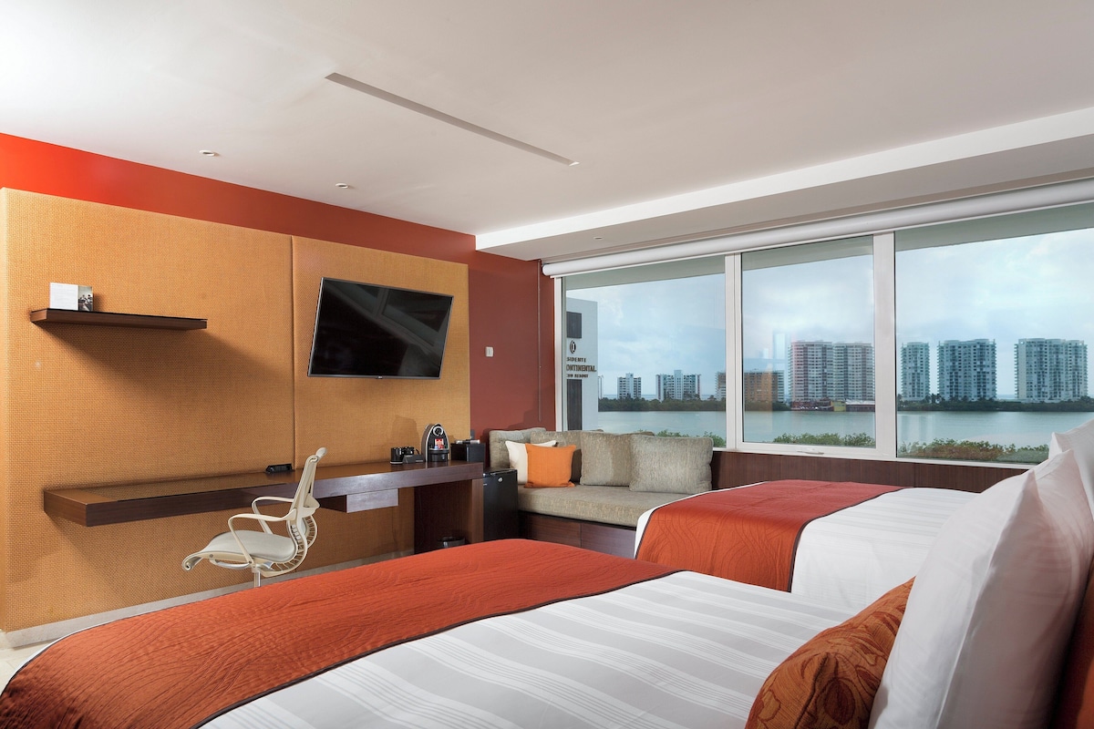 Classic Room, 2 Queen Beds, Club lounge access, Lagoon View