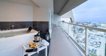 Hyatt Centric Delfina Santa Monica