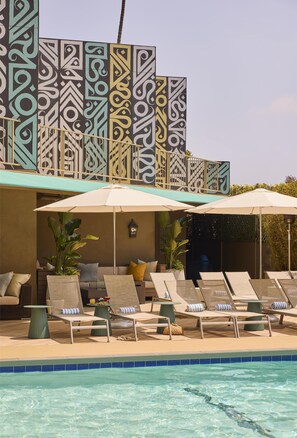 Udendørs pool, hytter (tillægsgebyr), liggestole