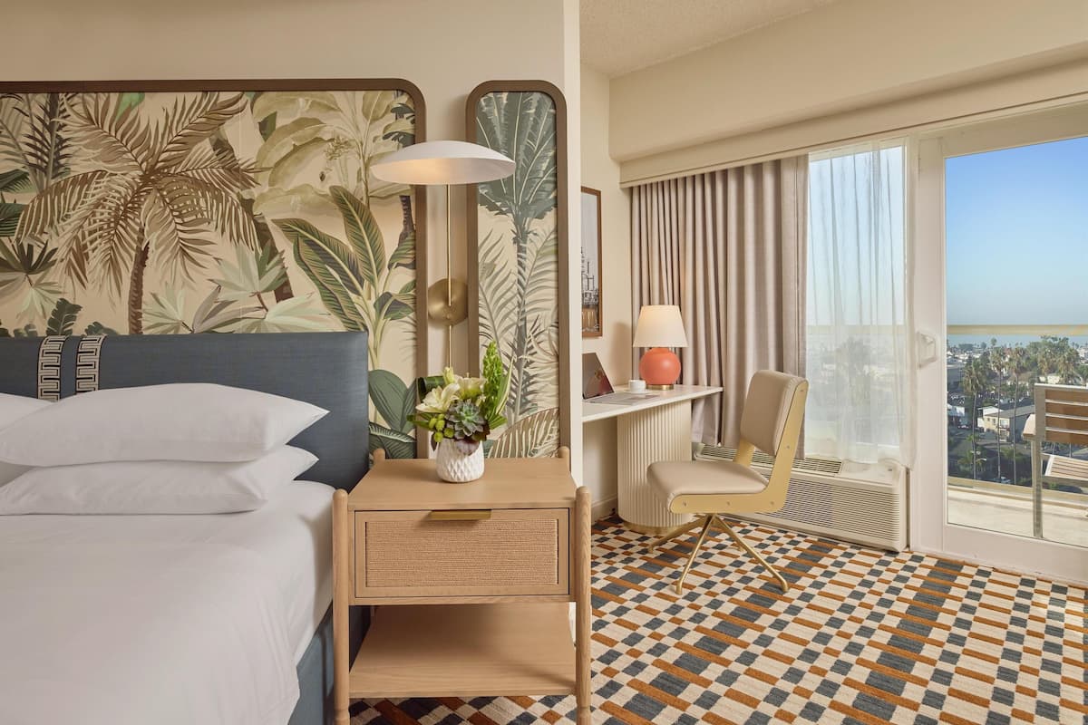 suite, 1 king bed (sunset) | 1 bedroom, premium bedding, down duvets, in-room safe