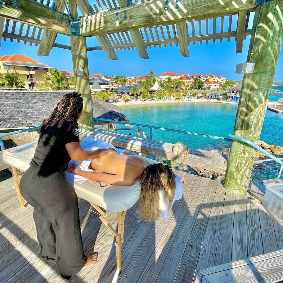 Couples treatment rooms, hot tub, hot springs, body treatments