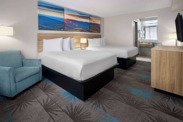 Deluxe Room, 2 Double Beds, Non Smoking | In-room safe, desk, cribs (free), rollaway beds (surcharge)