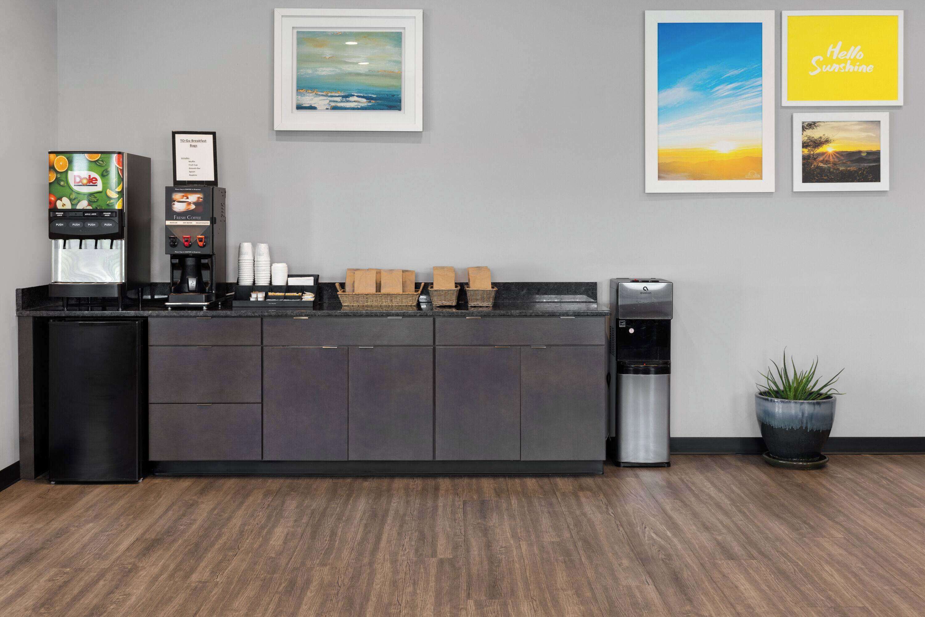 Tägliches inbegriffenes Frühstück zum Mitnehmen