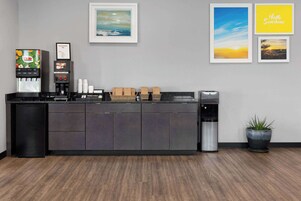 Free daily continental breakfast