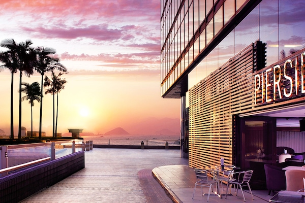 Breakfast, lunch, dinner served; ocean views