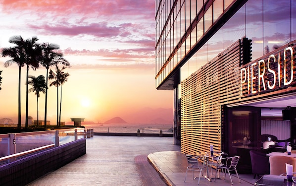 Breakfast, lunch, dinner served; sea views