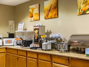 Free daily continental breakfast