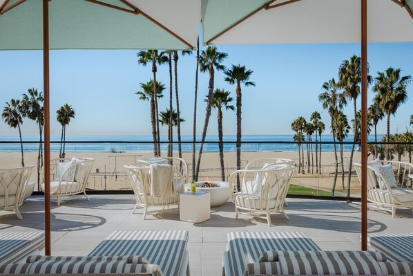 2 bars/lounges, poolside bar - Regent Santa Monica Beach (Santa Monica)