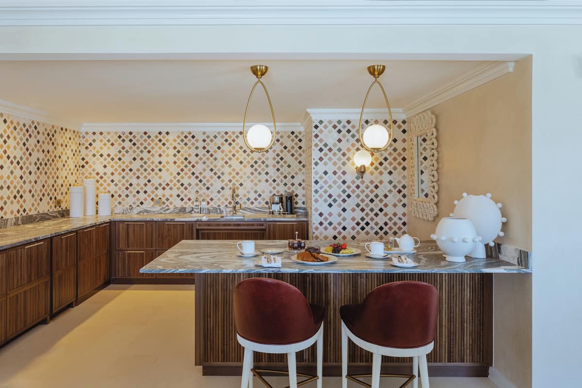 suite, 1 king bed, non smoking (malibu sunset) | 1 bedroom, egyptian cotton sheets, premium bedding, pillow-top beds