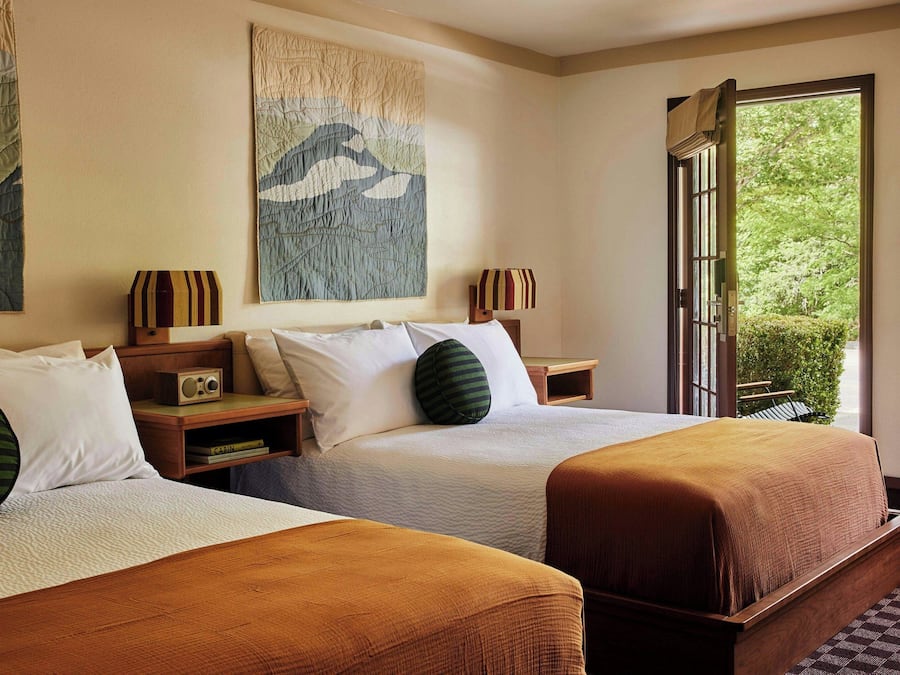 Hypo-allergenic bedding, minibar, in-room safe, soundproofing