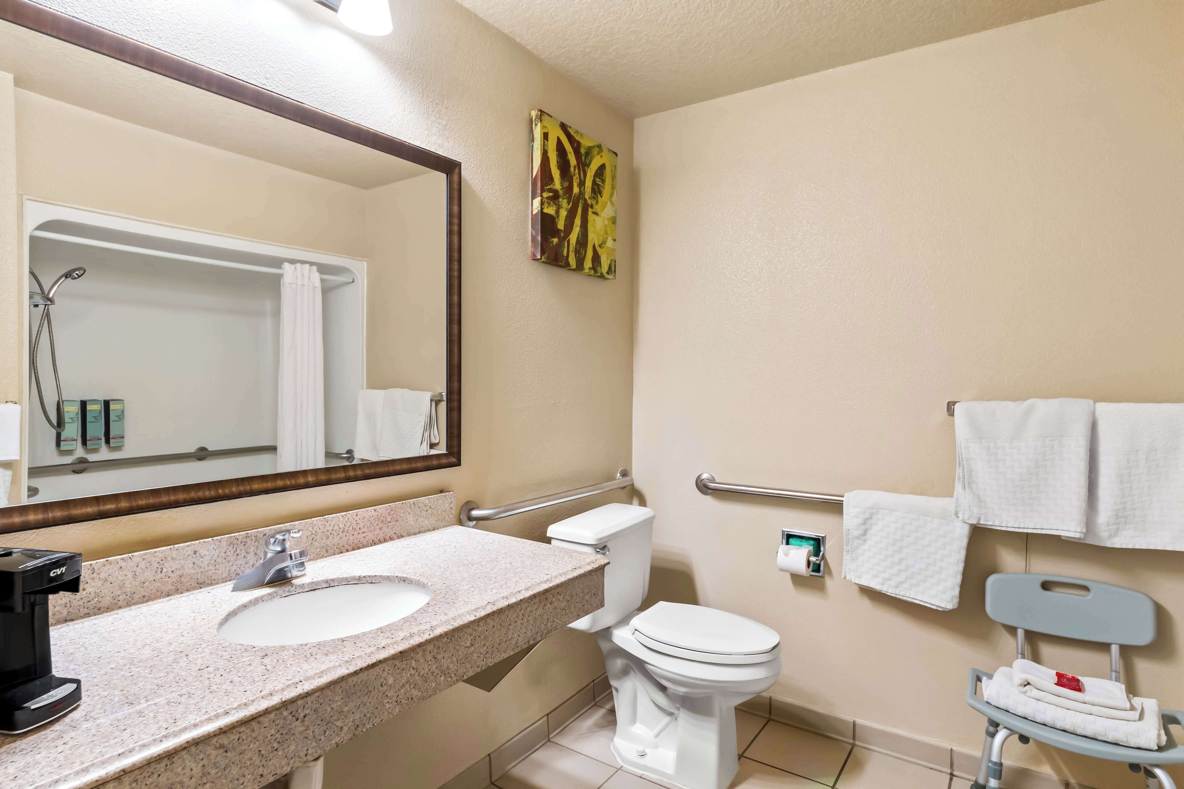 combined shower/bathtub, free toiletries, hair dryer, towels