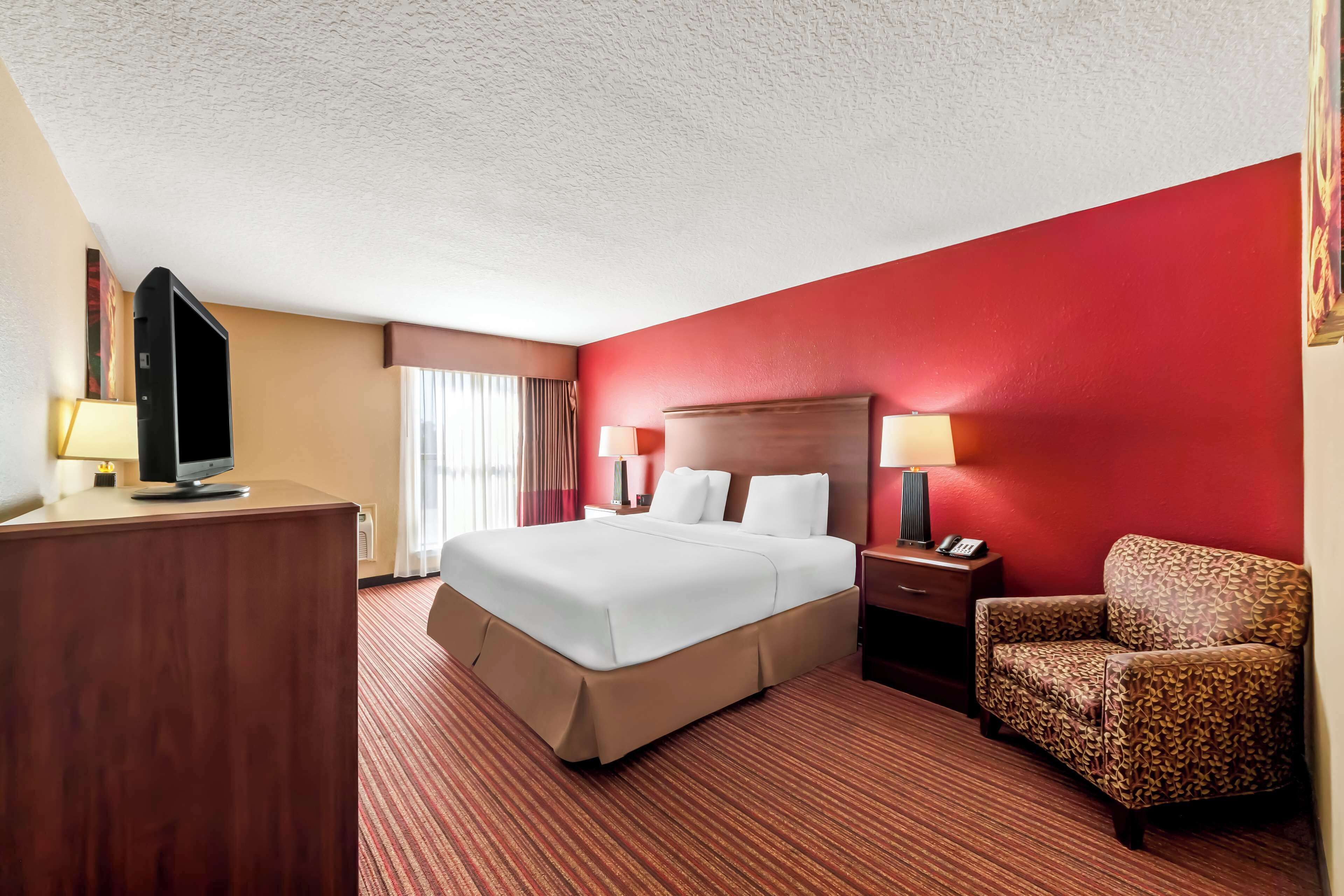 Photo - SureStay Plus by Best Western San Antonio Fiesta Inn