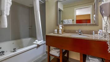 Laptop workspace, blackout curtains, iron/ironing board, free WiFi
