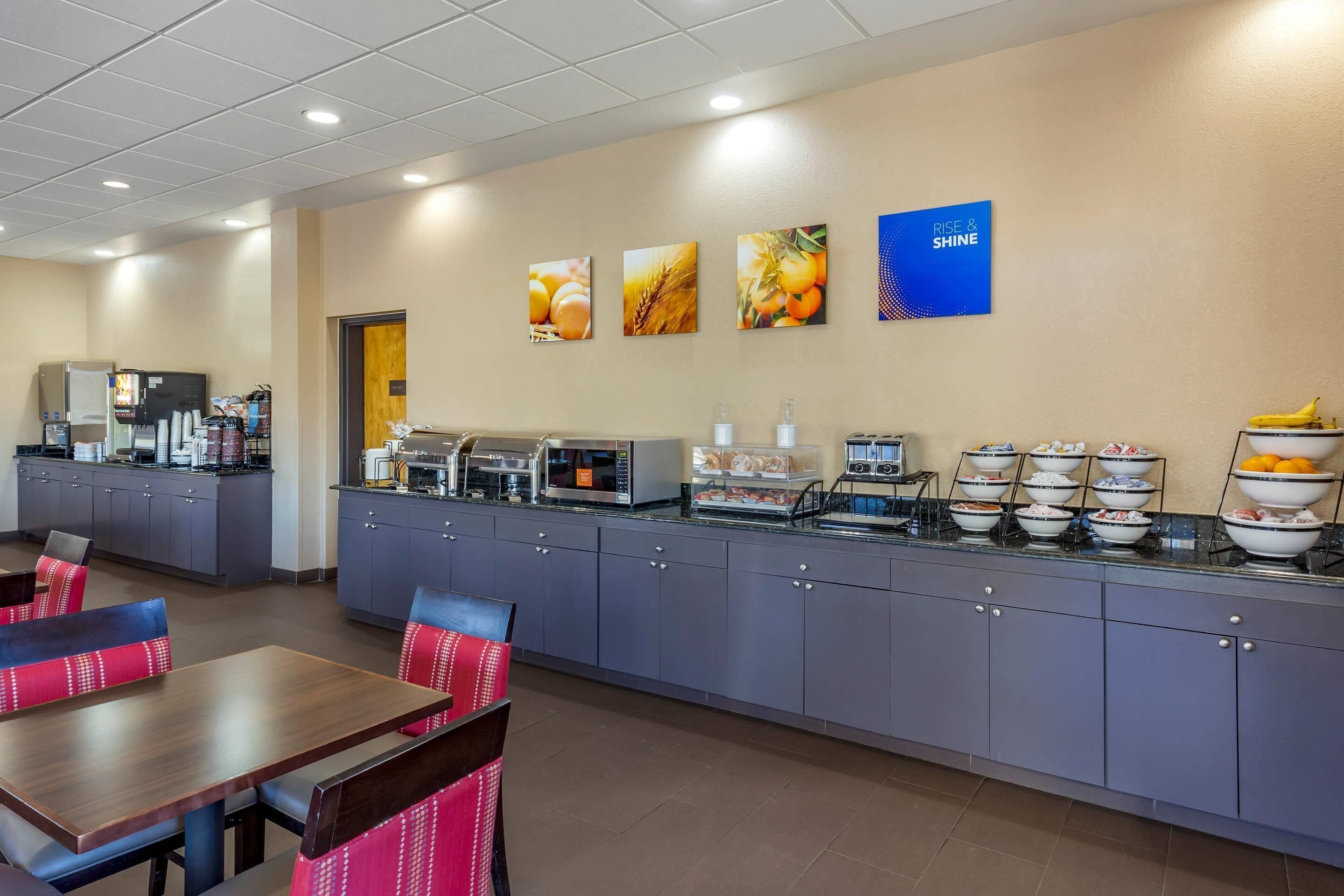 Free daily buffet breakfast 