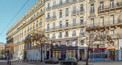 B&B HOTEL Marseille Centre Vieux Port