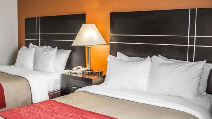 Norwood Inn & Suites North Conference Center