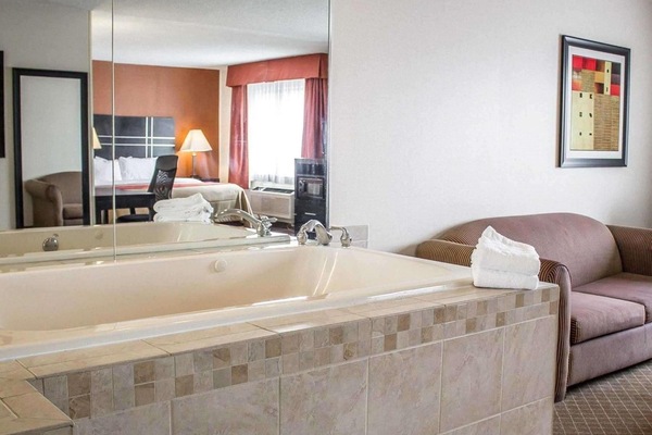 Premium bedding, pillowtop beds, in-room safe, desk