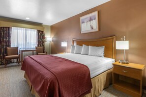 Individually furnished, desk, laptop workspace, blackout curtains - Best Western Canyon De Chelly Inn (Chinle)