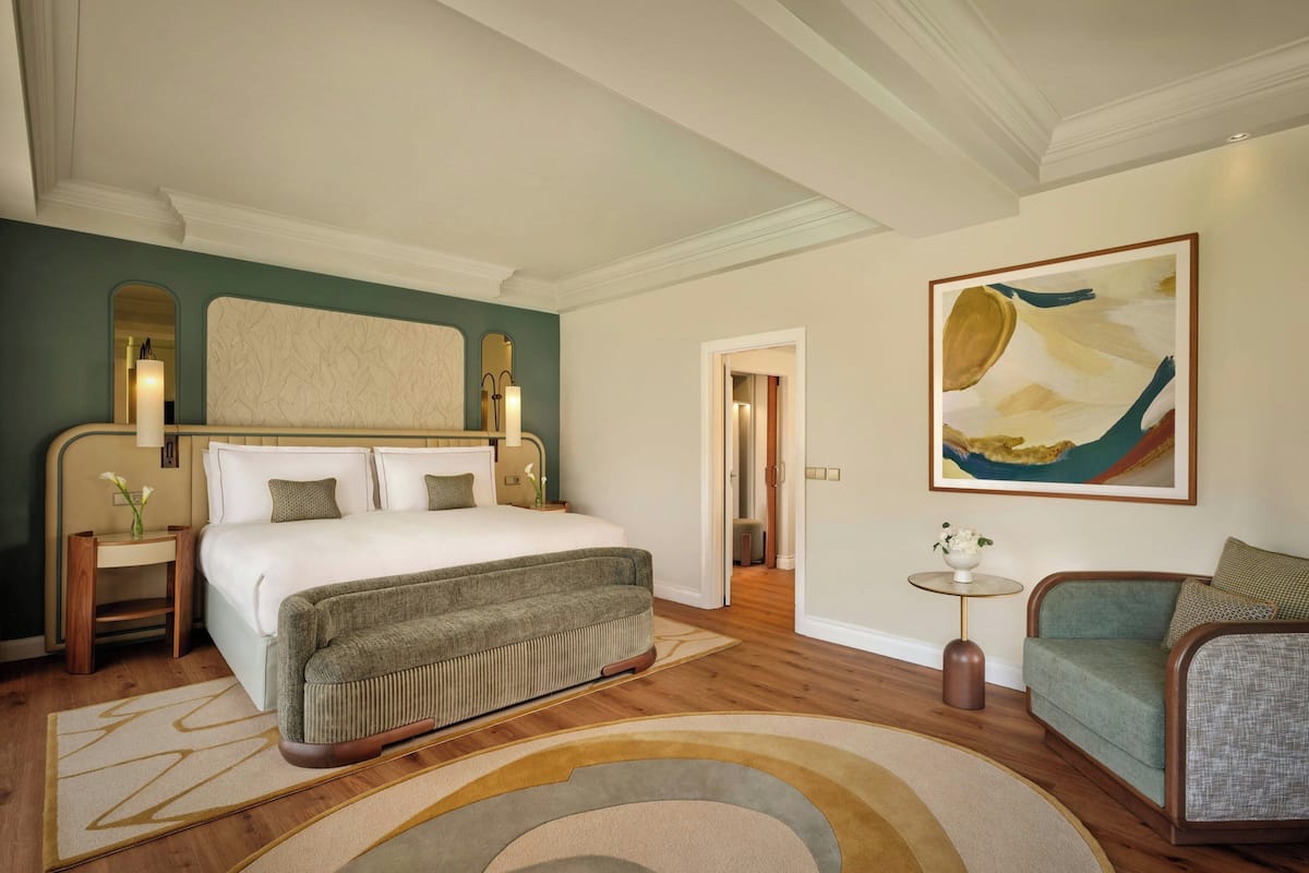 Presidential Suite, 1 Bedroom, Resort View | Egyptian cotton sheets, hypo-allergenic bedding available