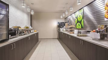 Free daily continental breakfast