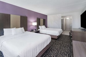 Room, 2 Queen Beds, Non Smoking | Premium bedding, pillowtop beds, desk, laptop workspace - La Quinta Inn & Suites by Wyndham Chattanooga - East Ridge (Chattanooga)