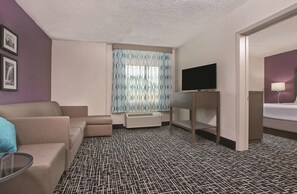 Suite, 1 Bedroom, Non Smoking | Premium bedding, pillowtop beds, desk, laptop workspace - La Quinta Inn & Suites by Wyndham Chattanooga - East Ridge (Chattanooga)