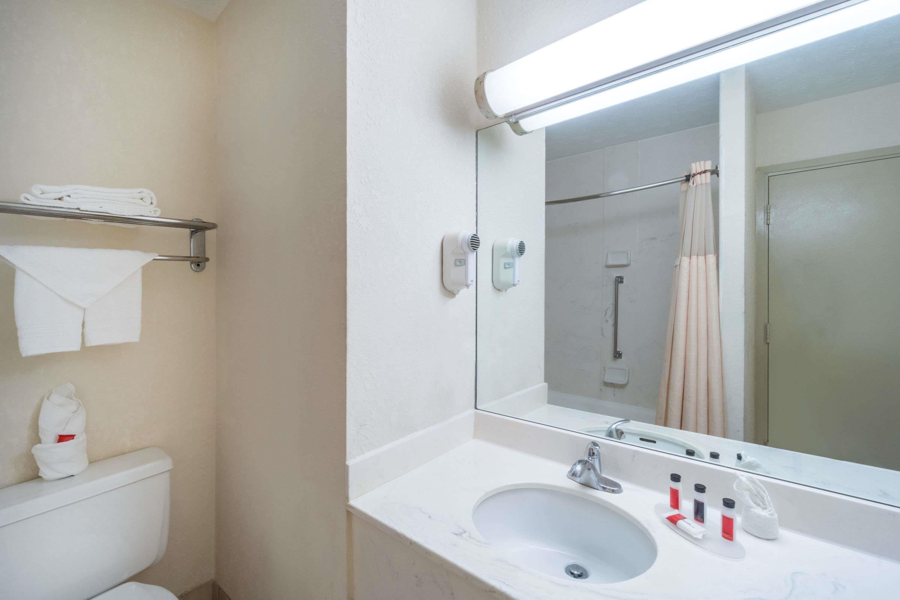 Foto - Days Inn by Wyndham Columbus Airport