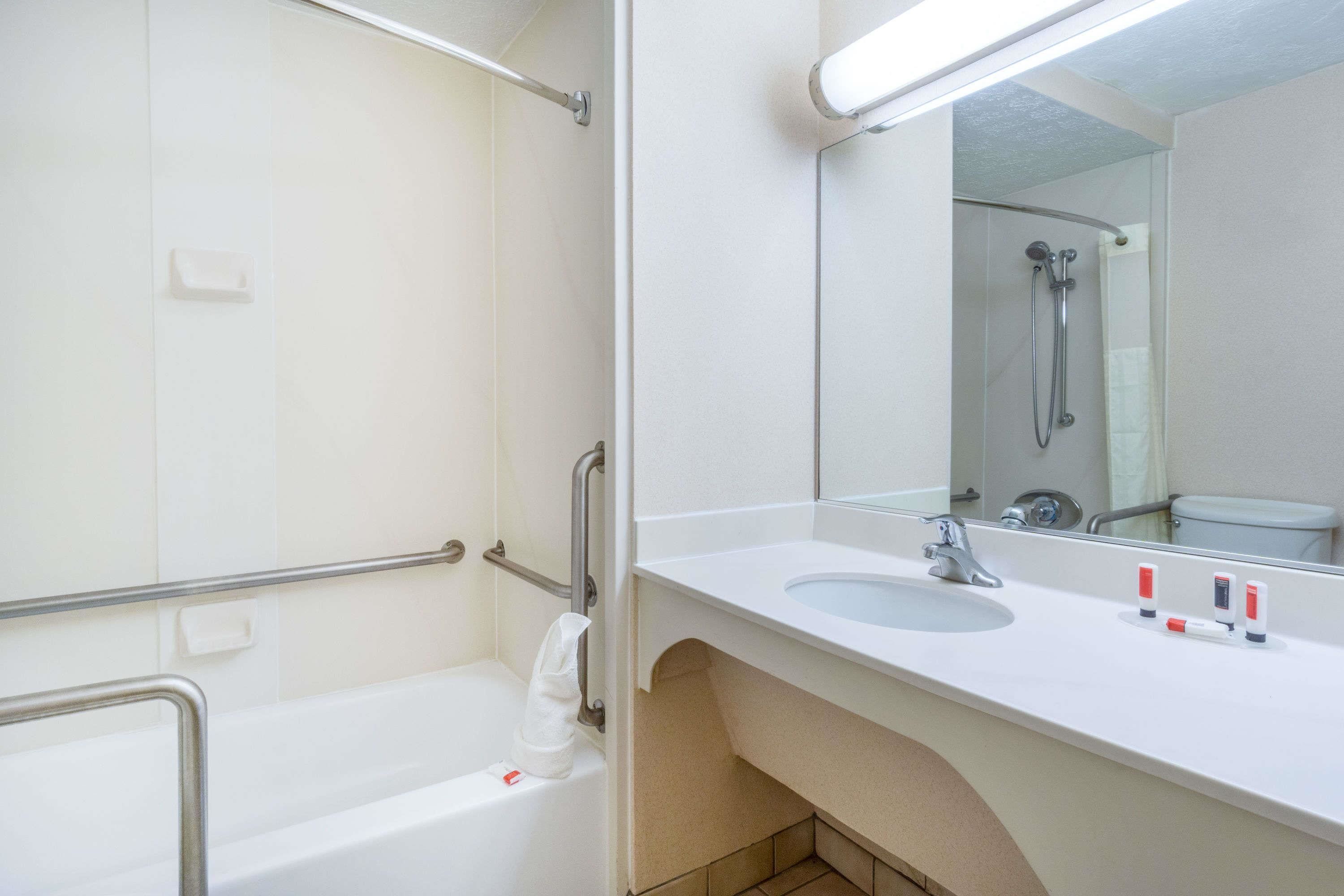 Foto - Days Inn by Wyndham Columbus Airport