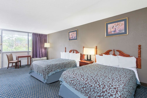 Days Inn by Wyndham Arlington Pentagon