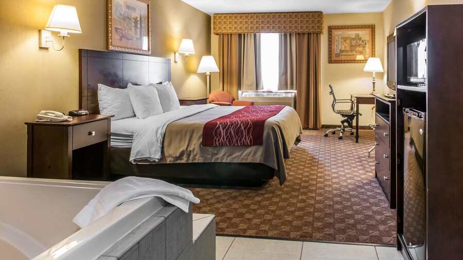 Quality Inn Defiance
